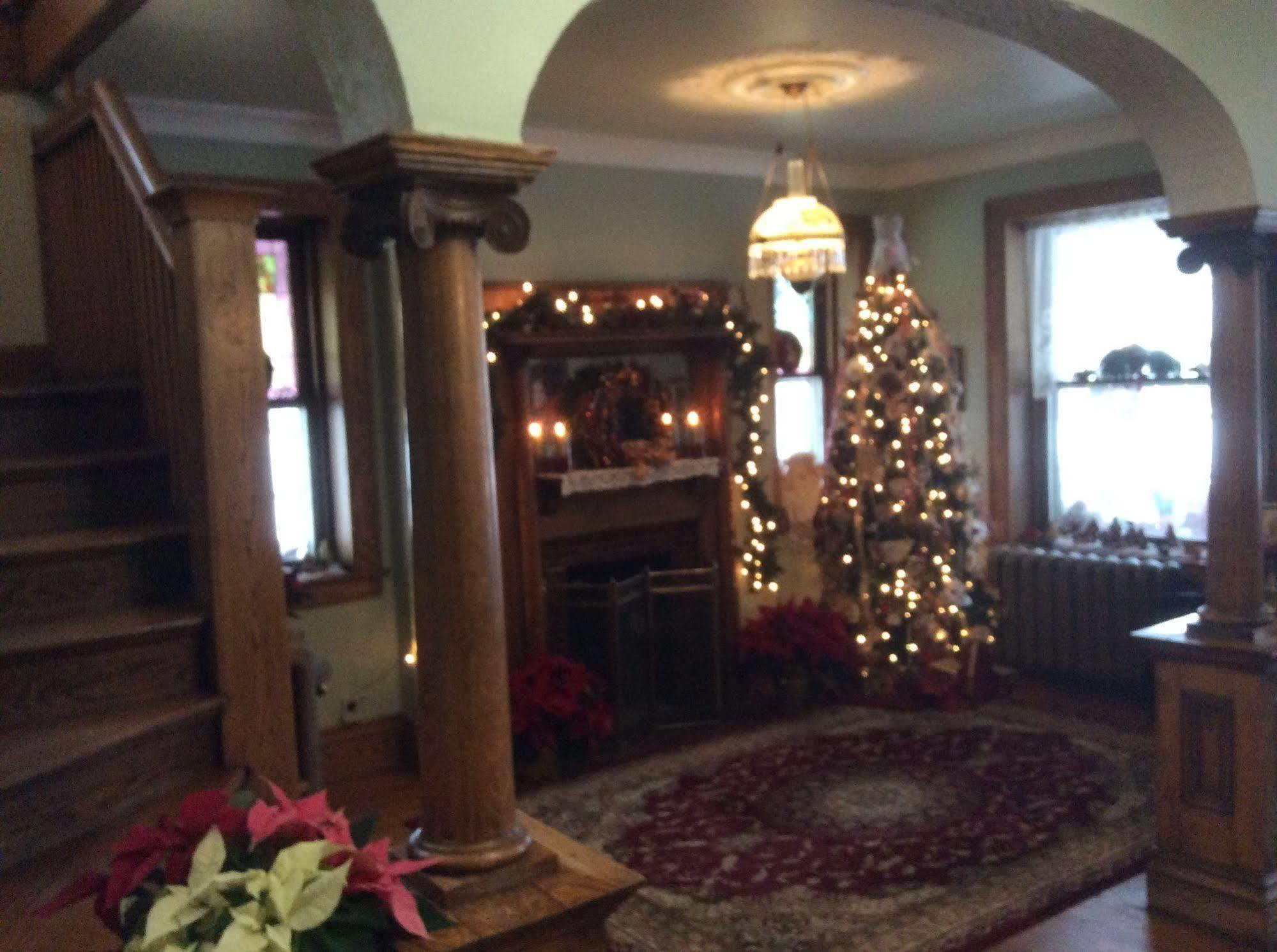 Wakamow Heights Bed And Breakfast Муус Джоу Екстериор снимка